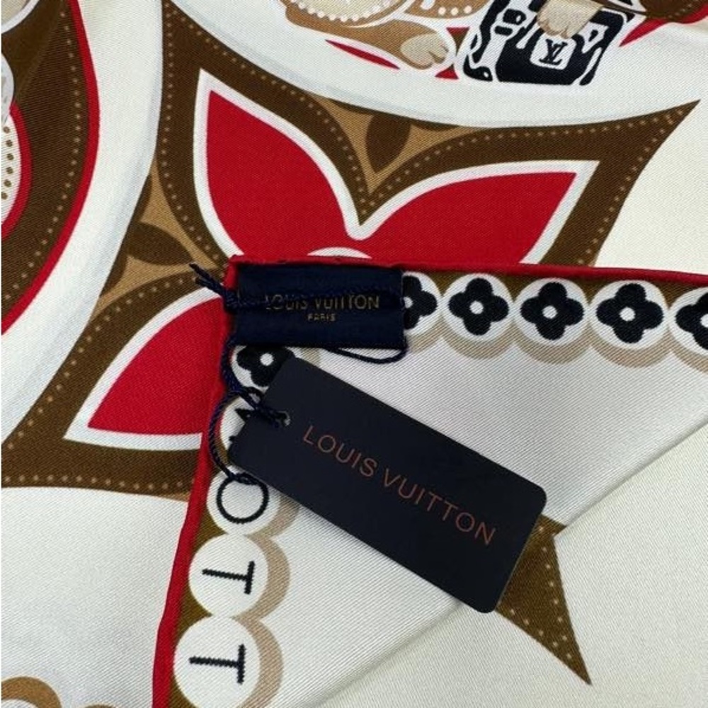 Louis Vuitton Logo Pattern Scarf - Picture 8 of 8